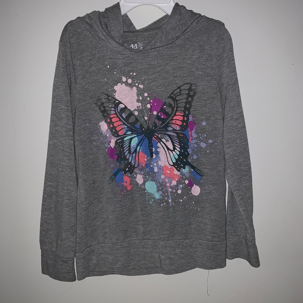 Girl’s size 6 long sleeve shirt